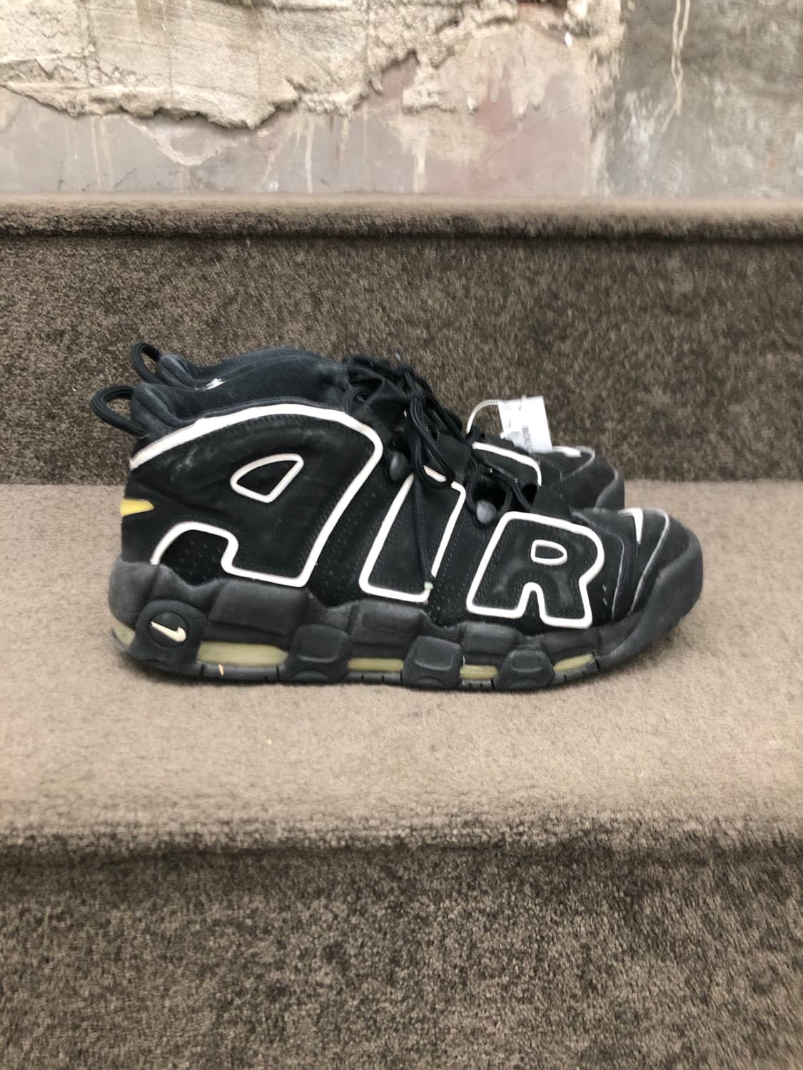 나이키 업템포 블랙 상품이미지1