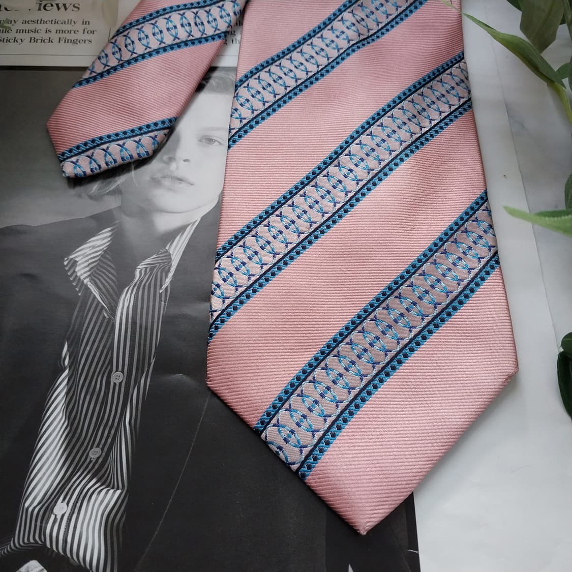 폴 스미스 실크 핑크&네이비 패턴 넥타이 9.5cm A-등급 K1425
 상품이미지3