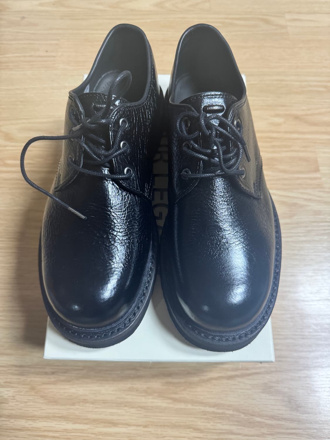 아워레가시 트램플러 슈 크랙 페이턴트 레더 상품이미지1