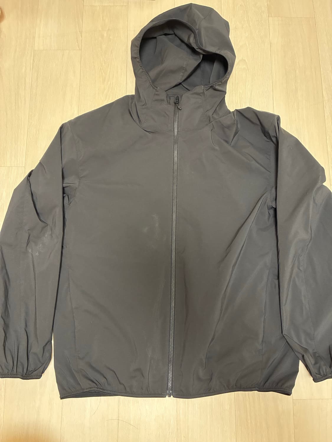 유니클로 바람막이 상품이미지1