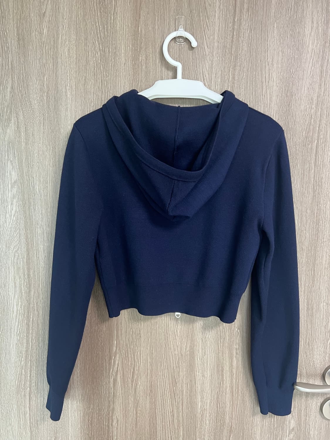 마리떼 W 클래식 로고 크롭 니트 후드집업 네이비 상품이미지4