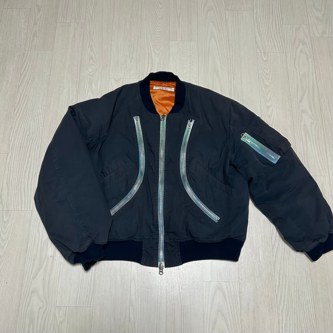 [M] 더뮤지엄비지터 ma-1 항공점퍼 다크네이비 상품이미지1