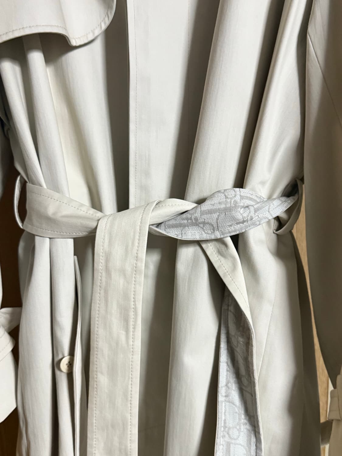 디올 트렌치코트 상품이미지3