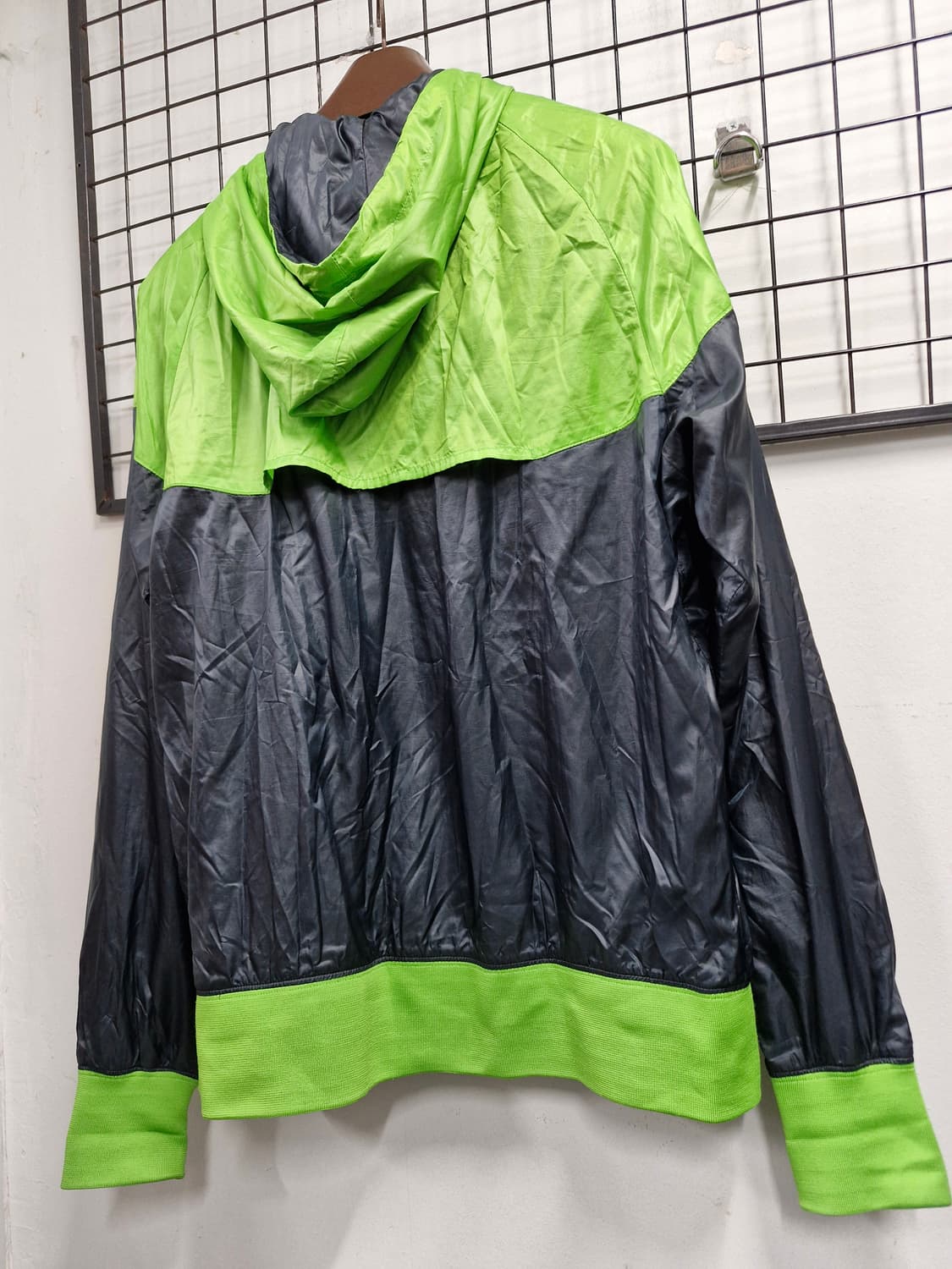 105XL 나이키 윈드러너 바람막이 자켓. 상품이미지8