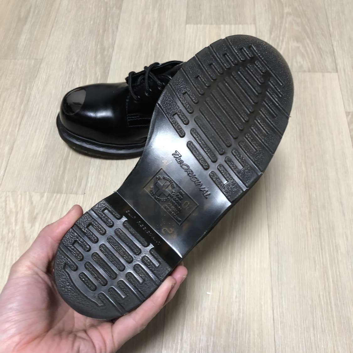 (230) 닥터마틴 Dr.martens X 섹스피스톨즈 3홀 스틸토 블랙 상품이미지4