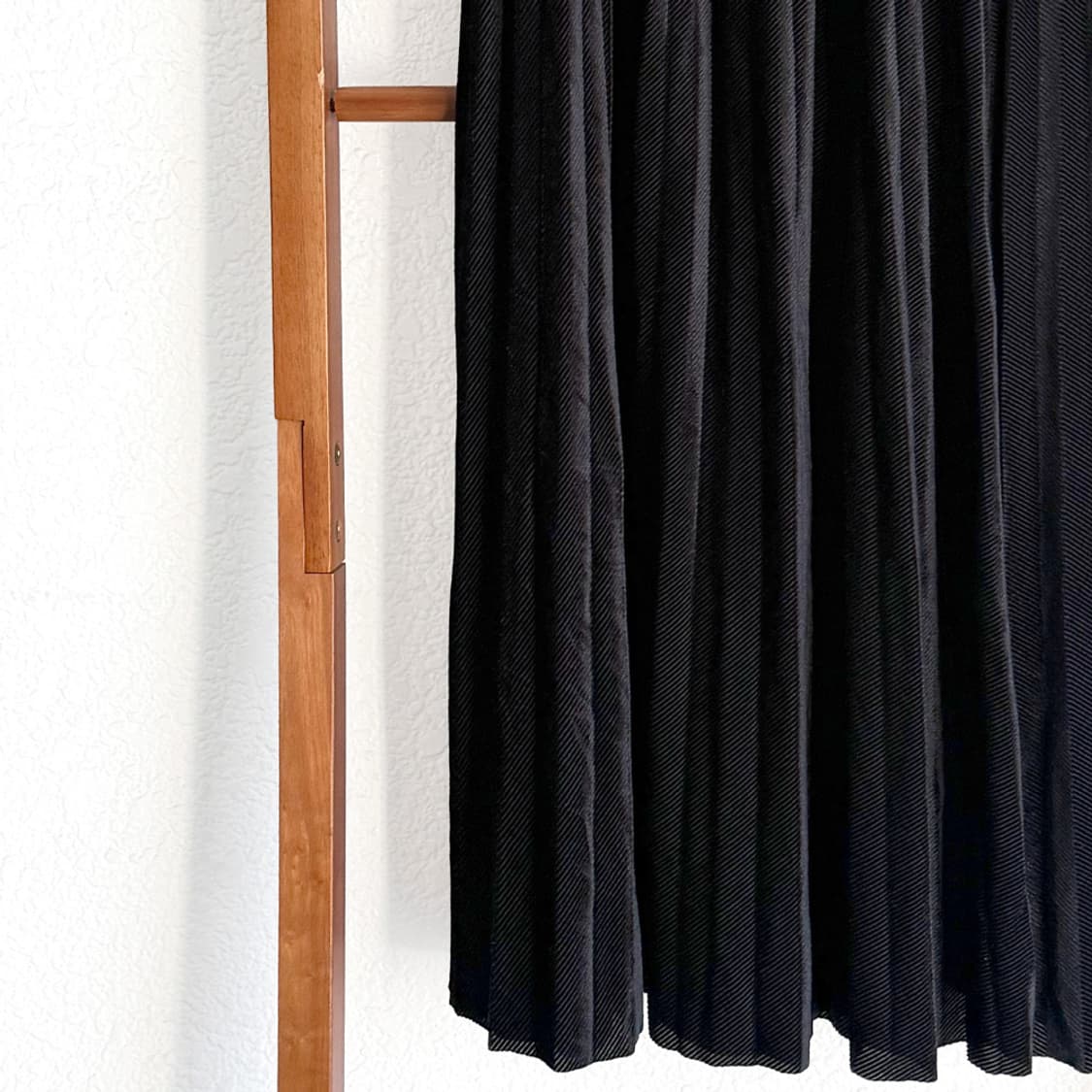 헤리티지 블랙 플리츠 롱 스커트 상품이미지3