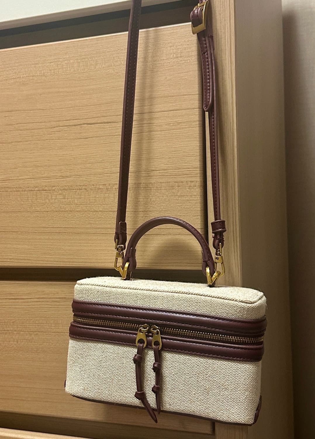 자라 하드백 버건디 상품이미지2