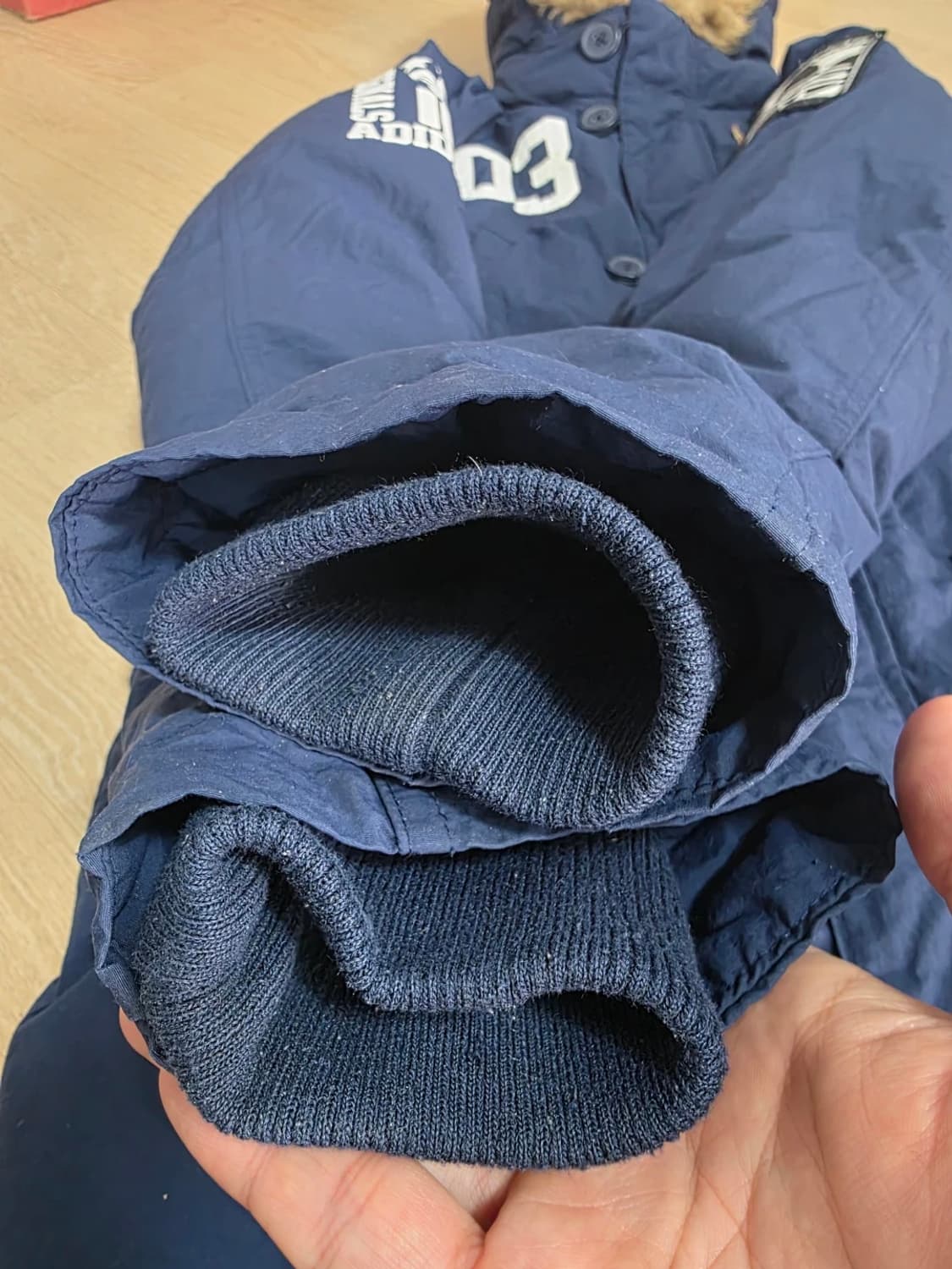 아디다스 오리지널 불꽃 패치 덕다운 패딩 상품이미지6