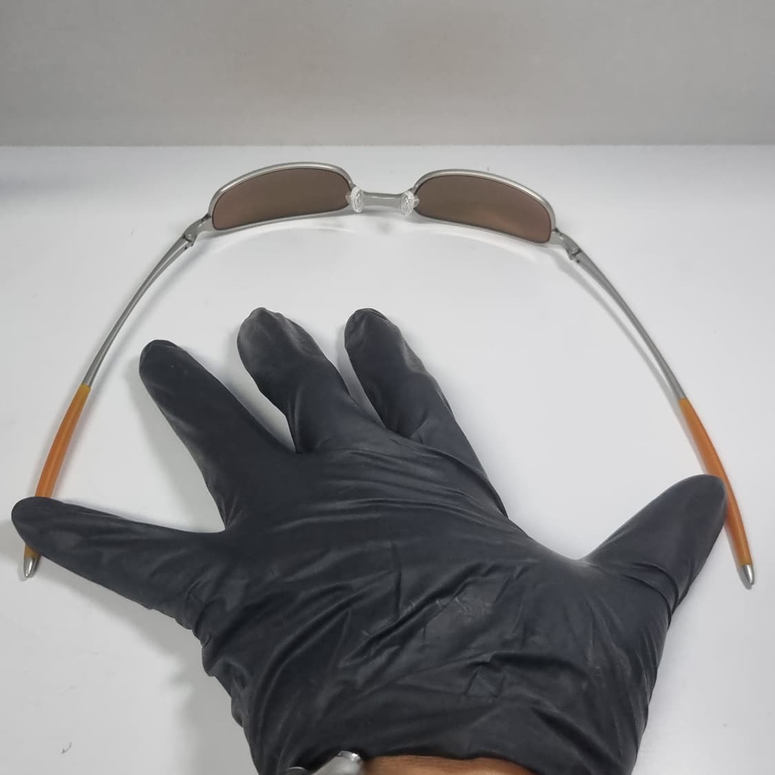 오클리 스퀘어와이어 2.0 스프링 실버 상품이미지9