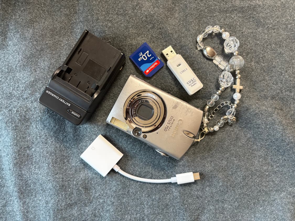 {아일릿 원희 디카}캐논익서스750(ixus750)판매합니다. 상품이미지1