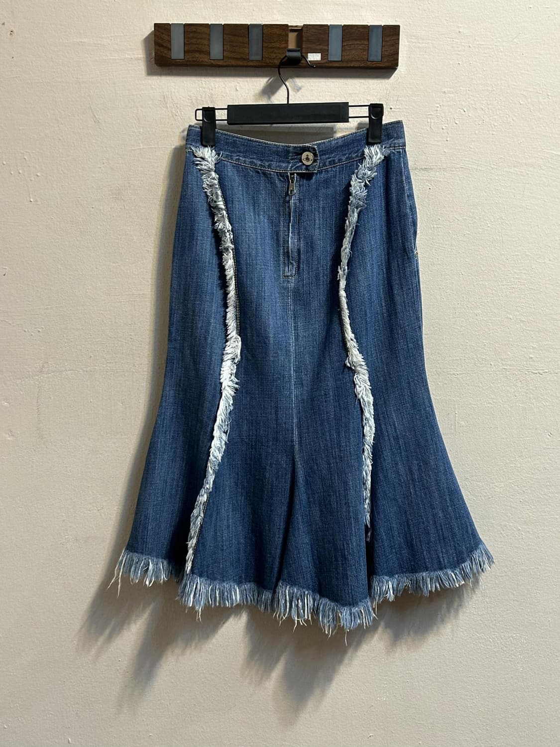 비비안 웨스트우드 앵글로매니아 컷오프 데님 머메이드 스커트 상품이미지1