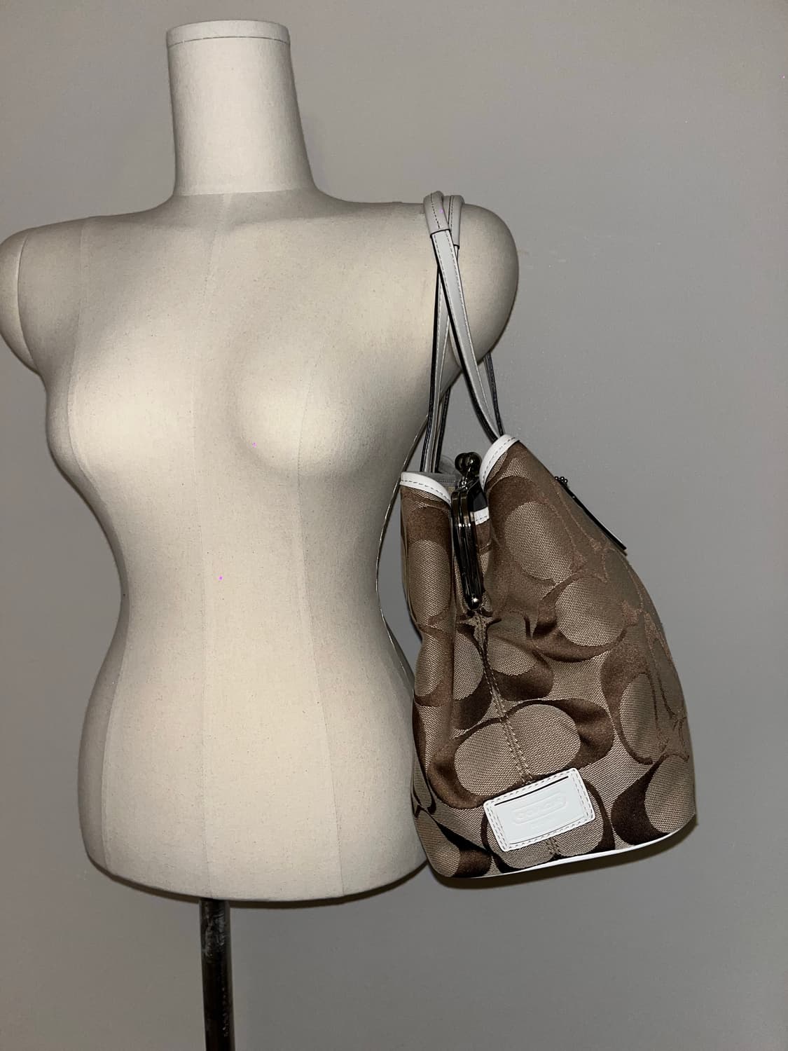 Coach white beige Shoulder bag 상품이미지4