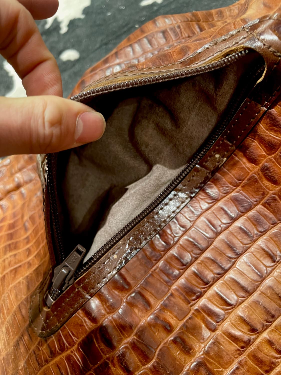 웨스턴 빈티지 크로커 패턴 레더 토트백 상품이미지4