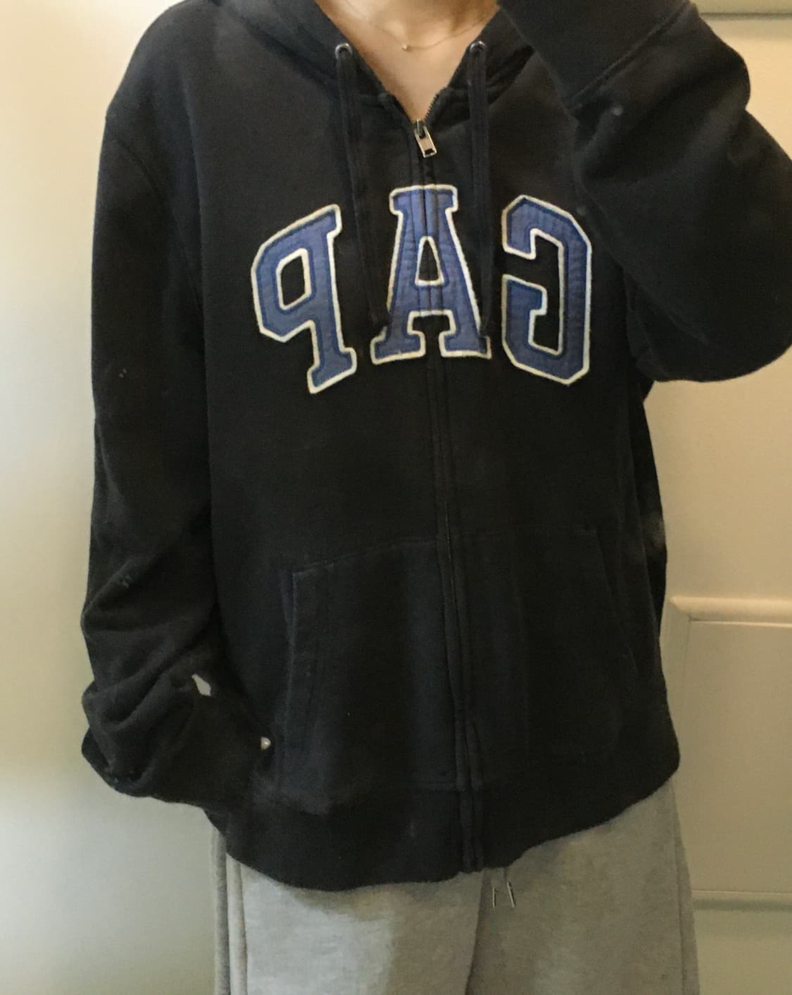 갭 블랙 후드집업 상품이미지1