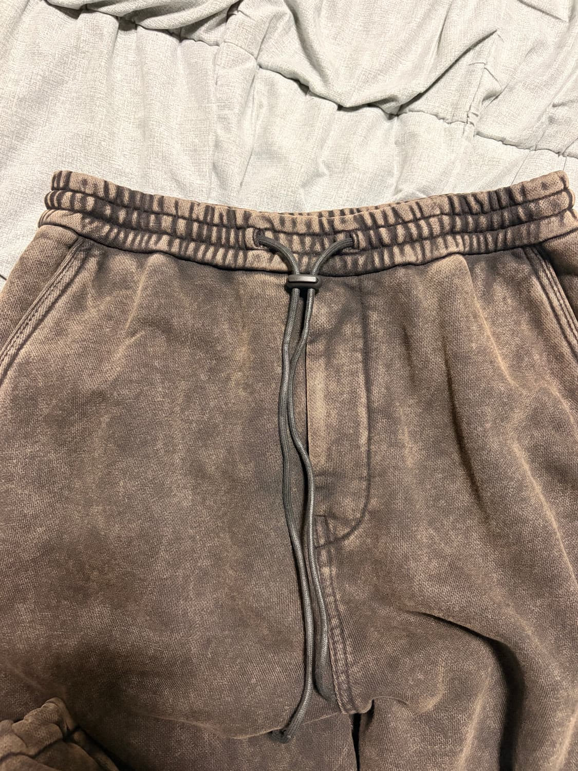 준지 23FW 컬렉션 브라운 트랙 팬츠44 상품이미지2