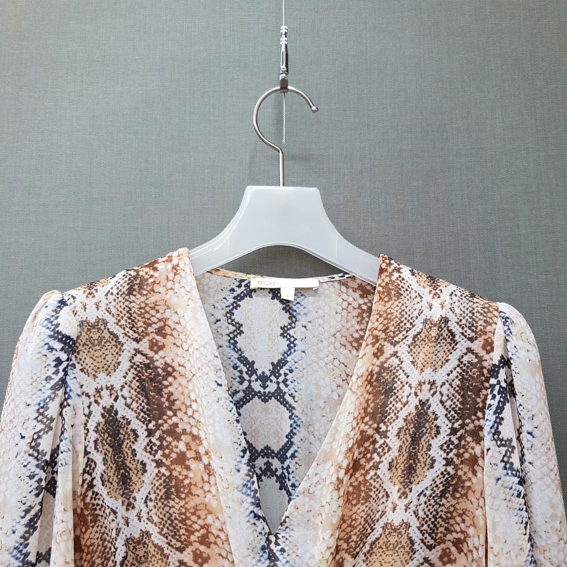 마쥬 뱀피 패턴 V넥 롱 원피스 세트 (슬립  포함) 2사이즈 상품이미지3