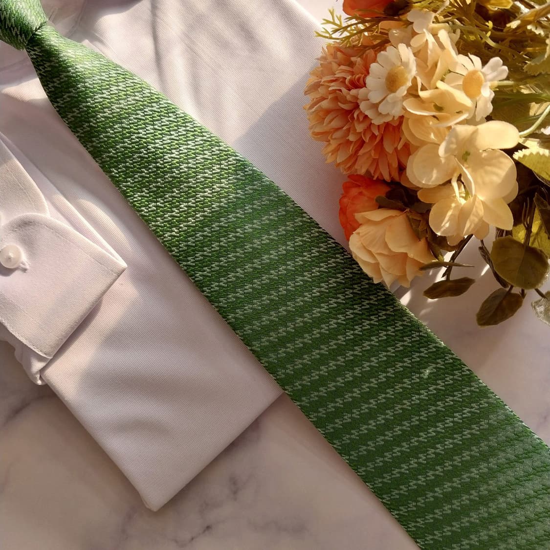 메트로시티 실크 그린 패턴 로고 넥타이 8.8cm A+등급 K1720
 상품이미지8