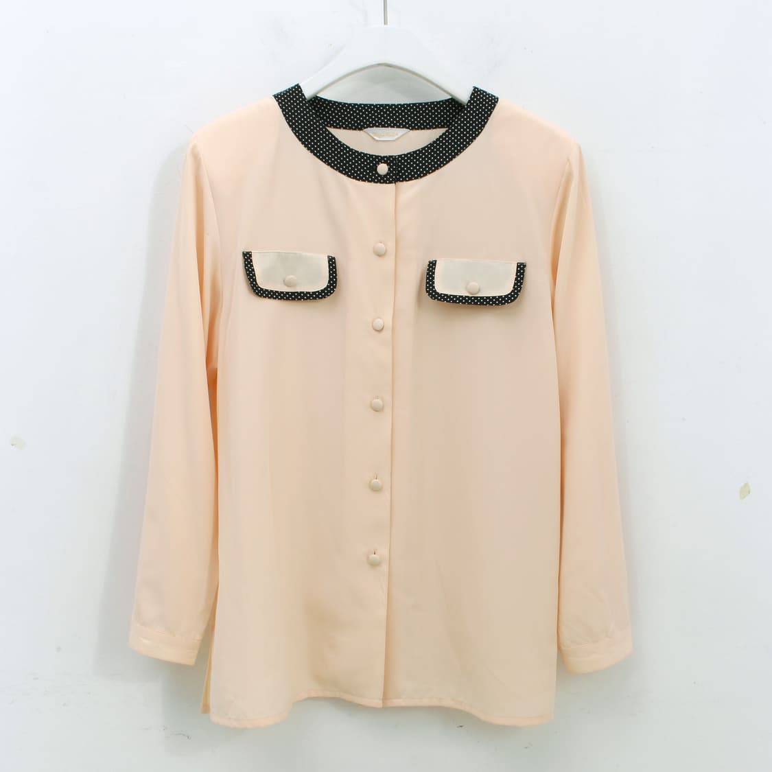 일본 빈티지 도트 배색 베이지 라운드 포켓 블라우스 상품이미지1