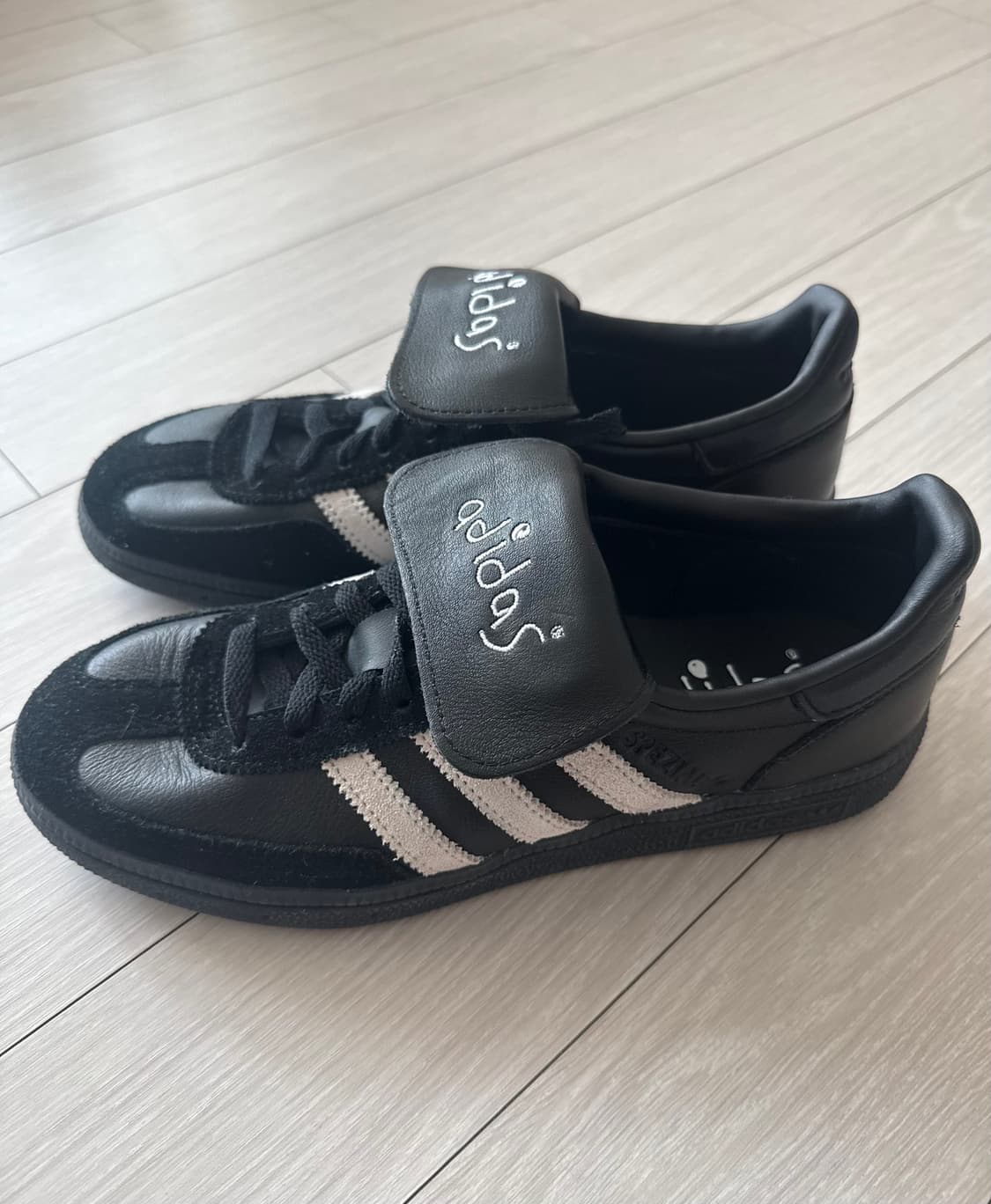 아디다스 스페지알 핸드볼 코어 블랙 클라우드 화이트 상품이미지2