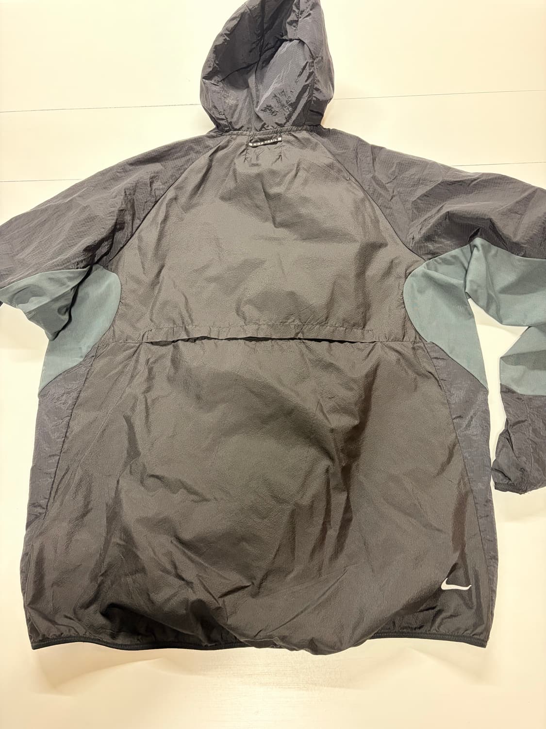 나이키 트레일 러닝 에어리즈 바람막이 XXL 상품이미지4