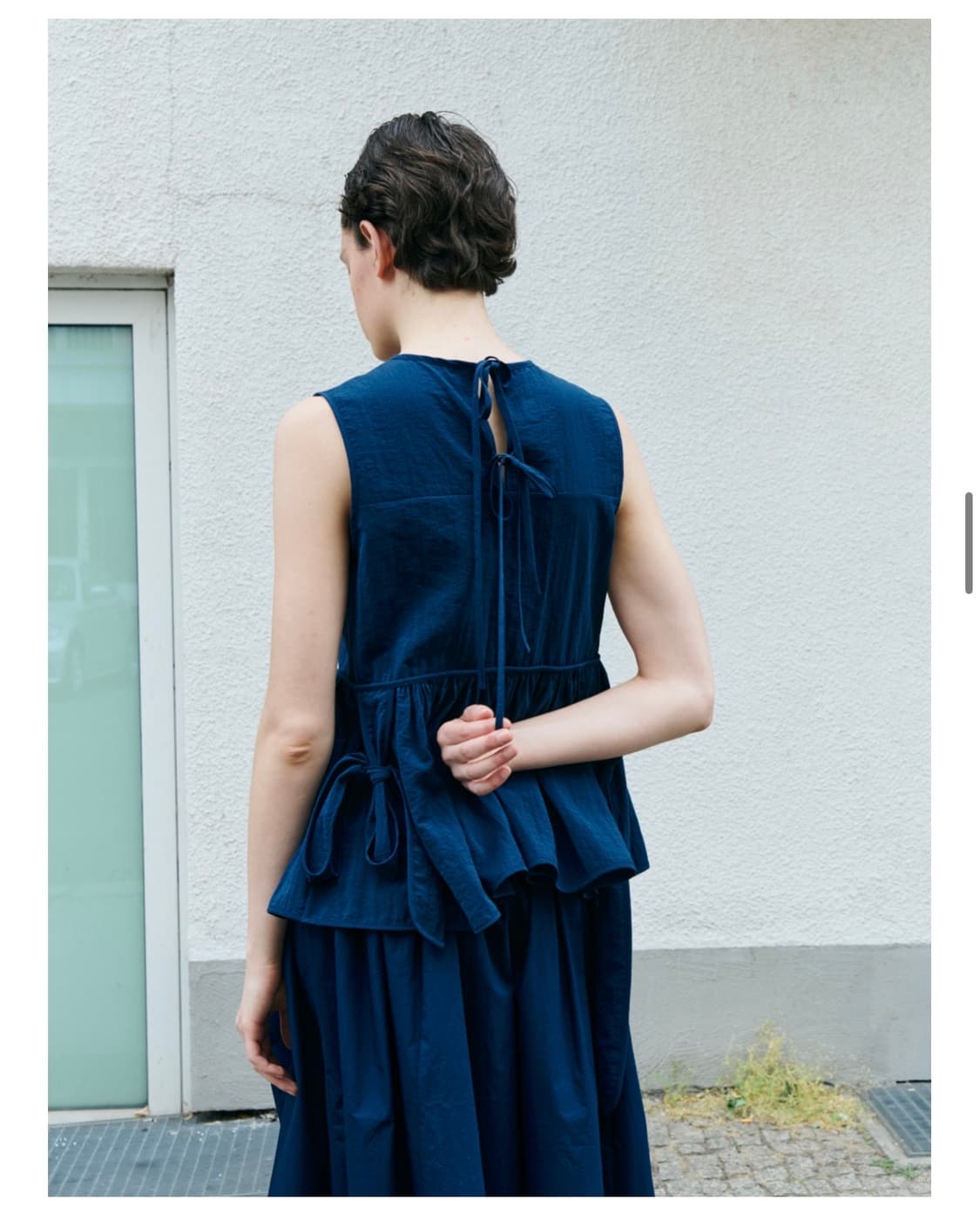 코스모스 블라우스 AIRY STRAP SLEEVELESS (NAVY) 상품이미지2