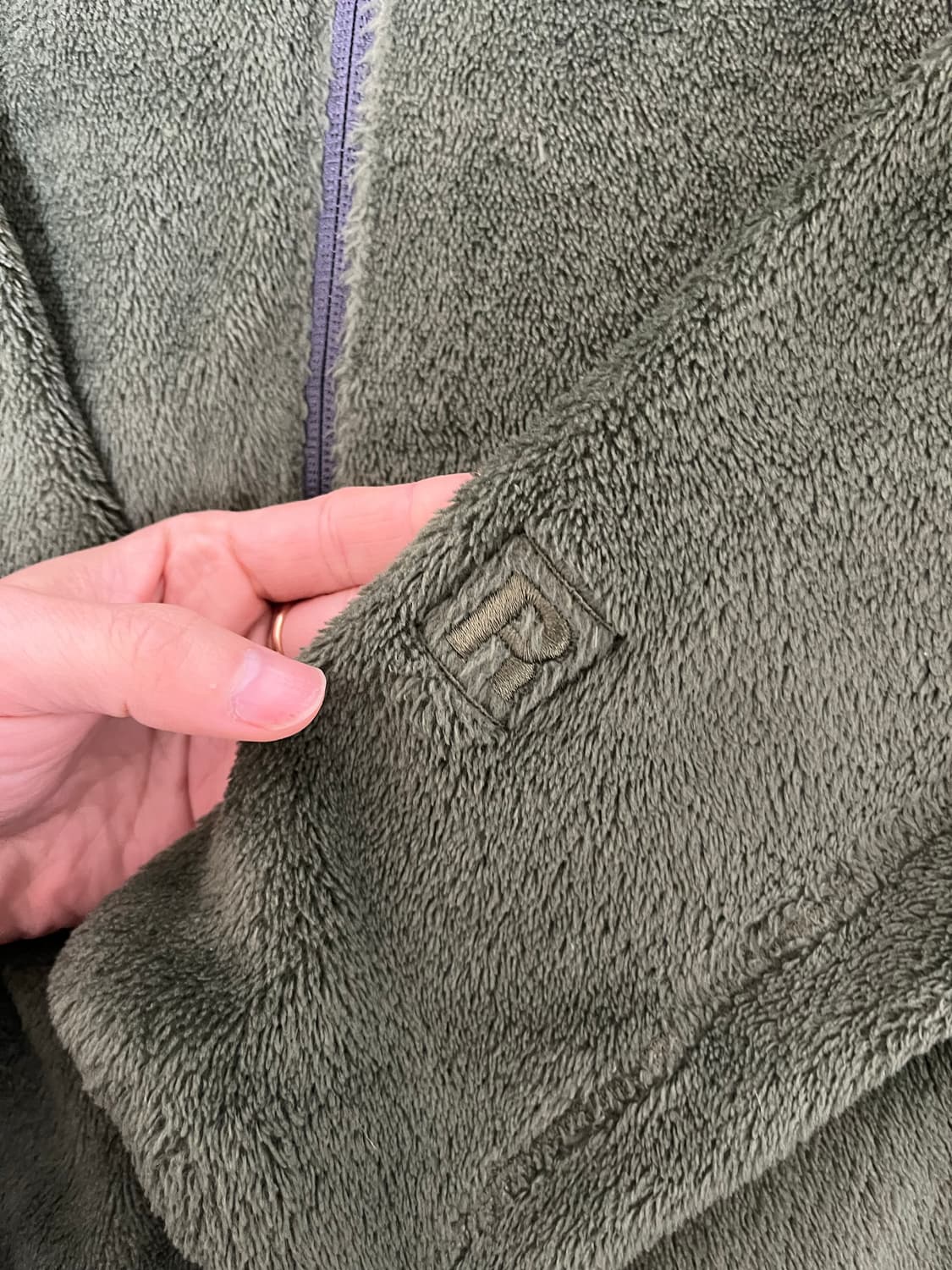 [판매] Patagonia R1 카키컬러 L사이즈 상품이미지4