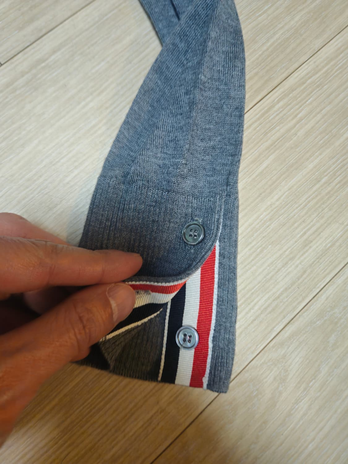 톰브라운 메리노울 가디건 그레이 2 상품이미지6