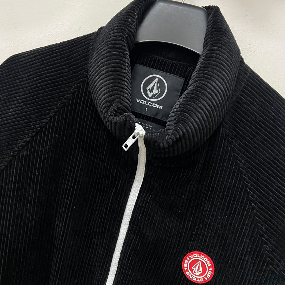 볼컴 웜 윈터 오버핏 코듀로이 숏 패딩 L 상품이미지3