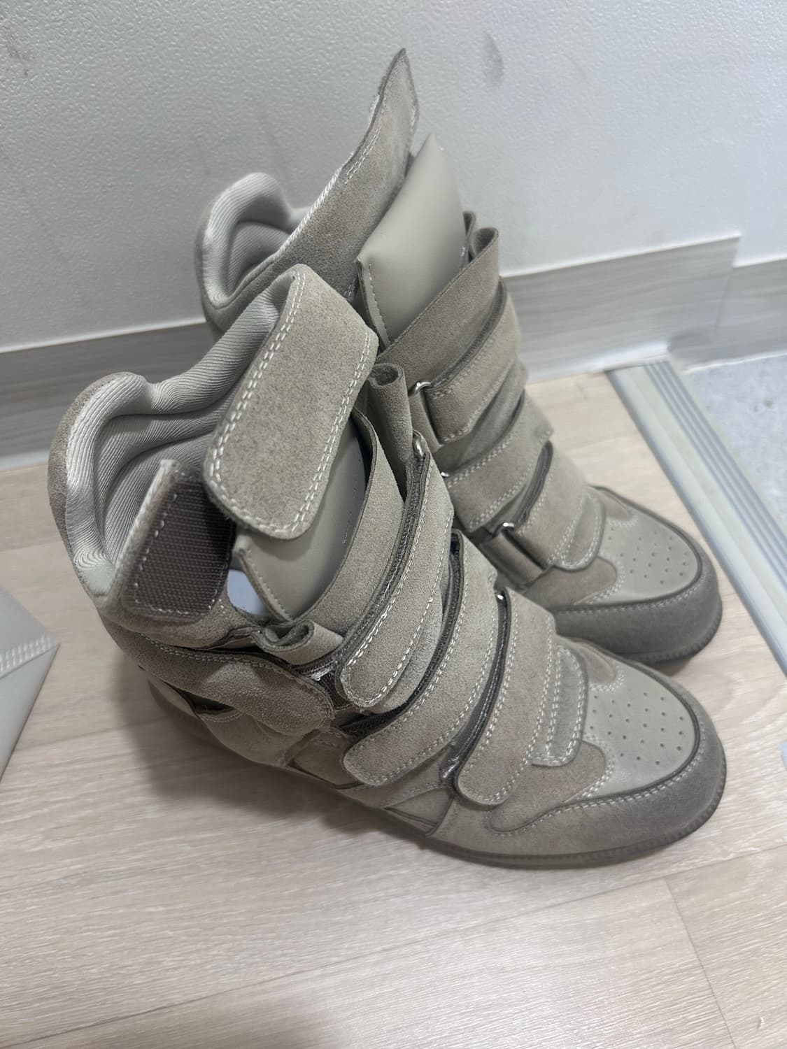 이자벨마랑 스타일 빈티지 하이탑 스니커즈 상품이미지3