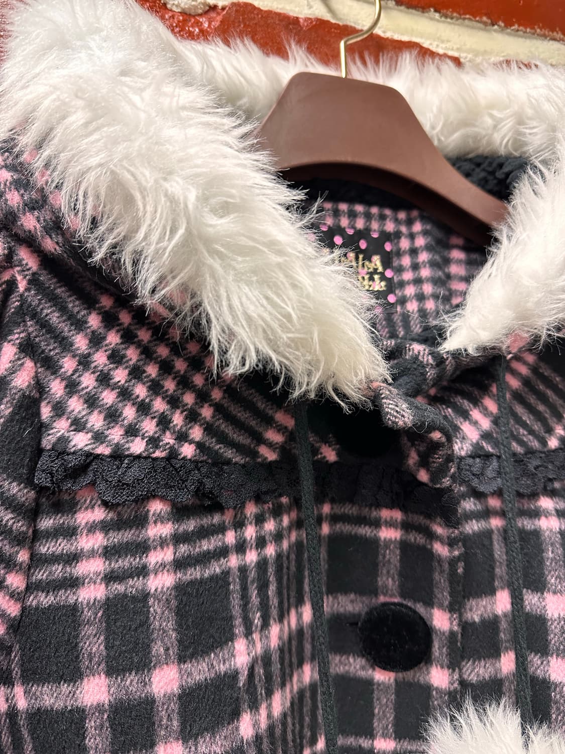 (OS)트랄라라 히메갸루 레이스 디테일 폼폼이 점퍼 상품이미지3