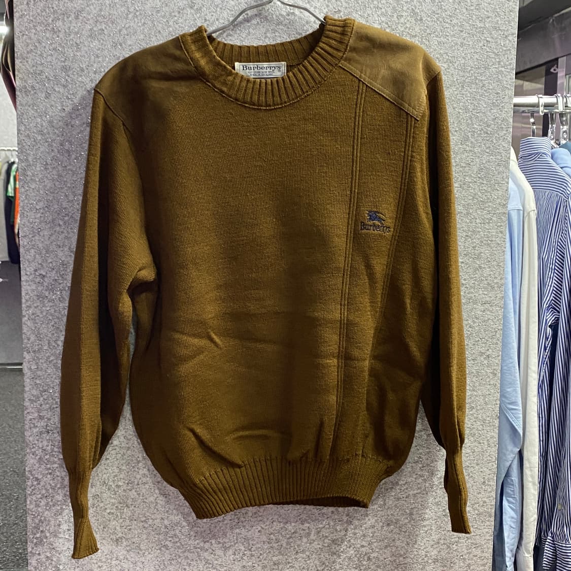 버버리 아카이브 브라운 코만도 라운드 니트 B3132 상품이미지2