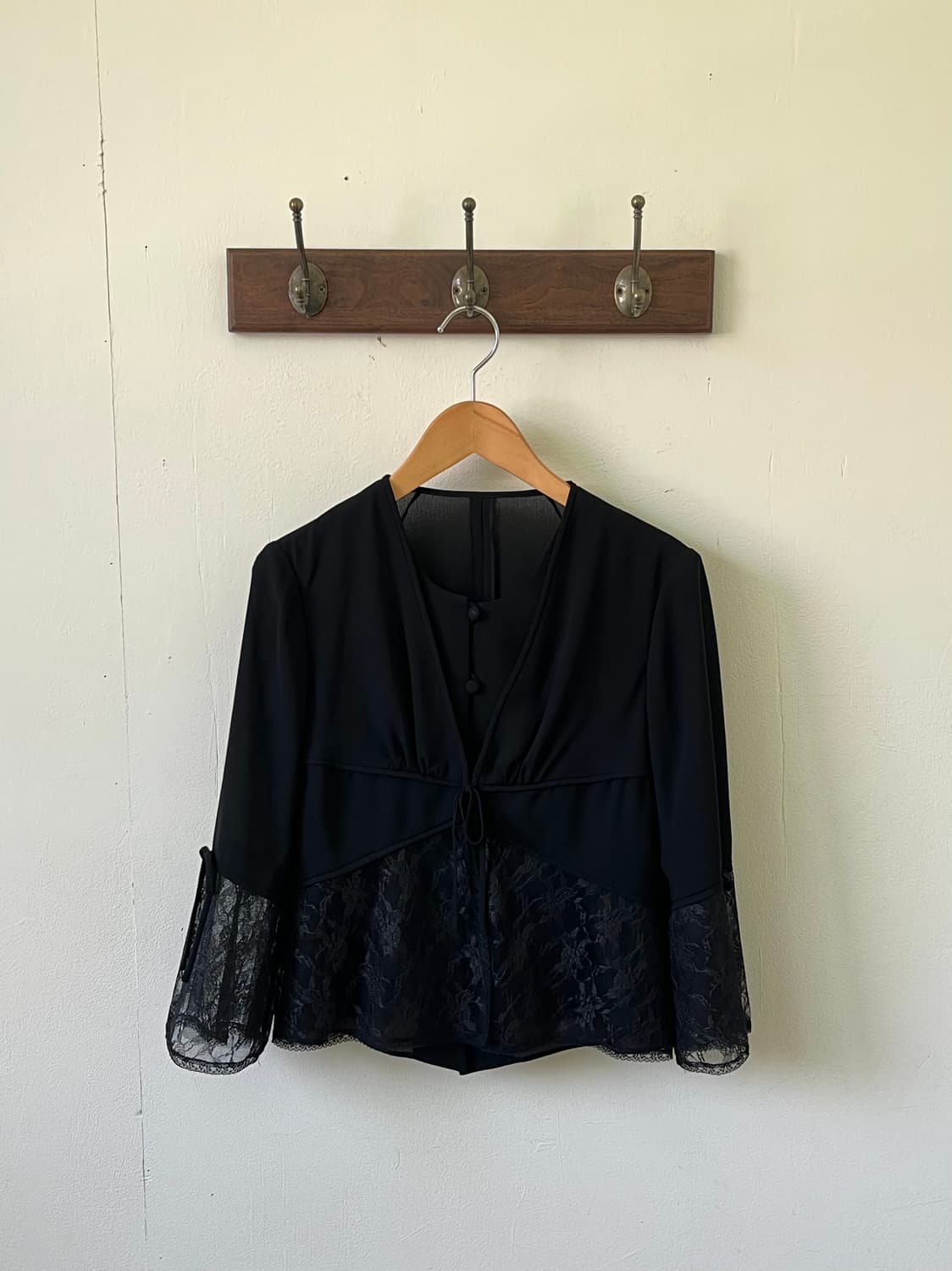 LIUMA 블랙 레이스 가디건 상품이미지1