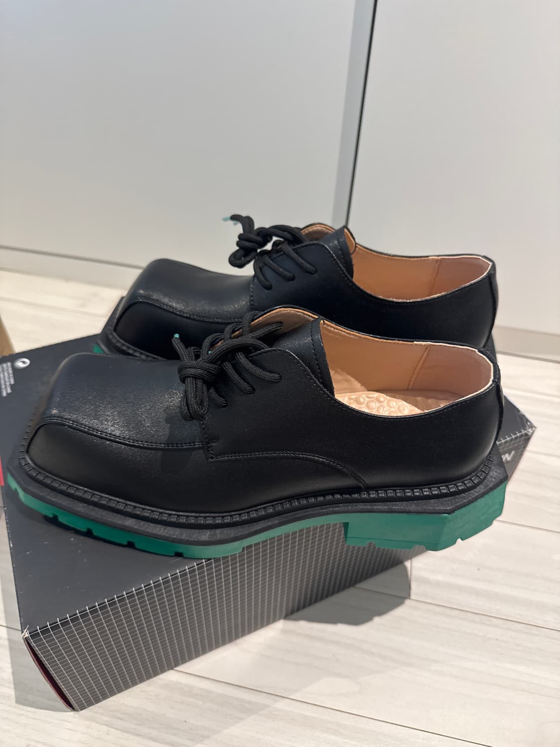 새상품 블랙 더비 슈즈 280 상품이미지1