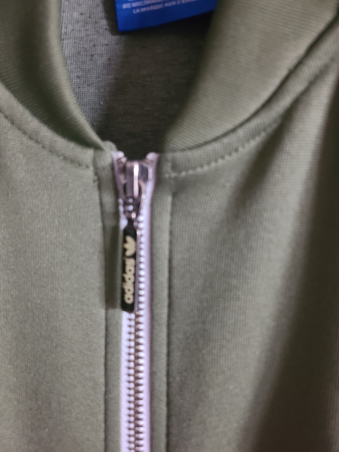 아디다스 삼선 트랙탑 올리브 그린 상품이미지8