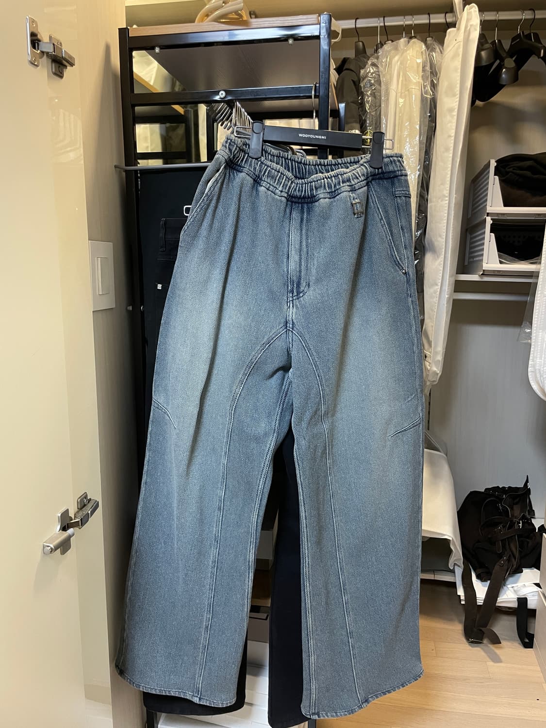 우영미 25fw 블루 밴딩 데님 팬츠 46사이즈 새상품 상품이미지1