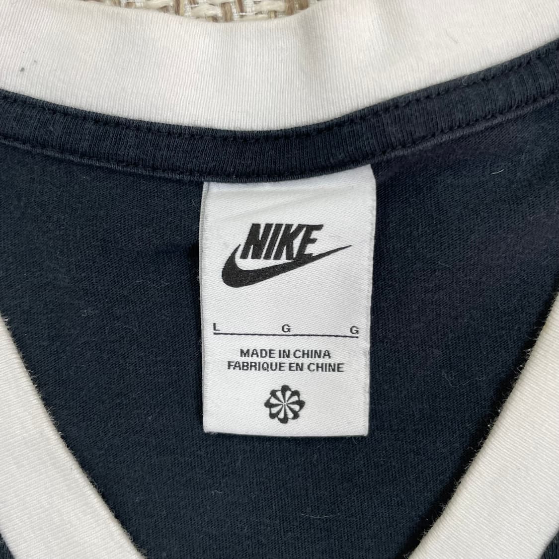 NIKE 나이키 여성 크롭 풋볼 반팔티 L 상품이미지3
