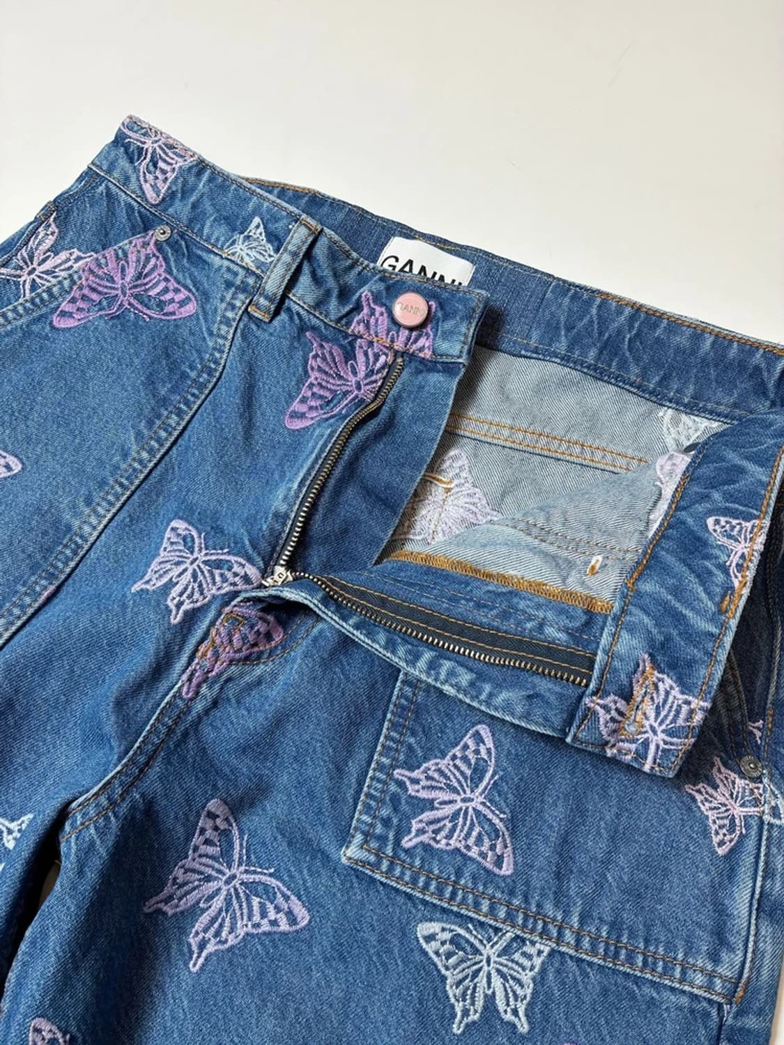 가니 GANNI 버터플라이 자수 와이드 카고 데님 팬츠 PN8898 상품이미지4