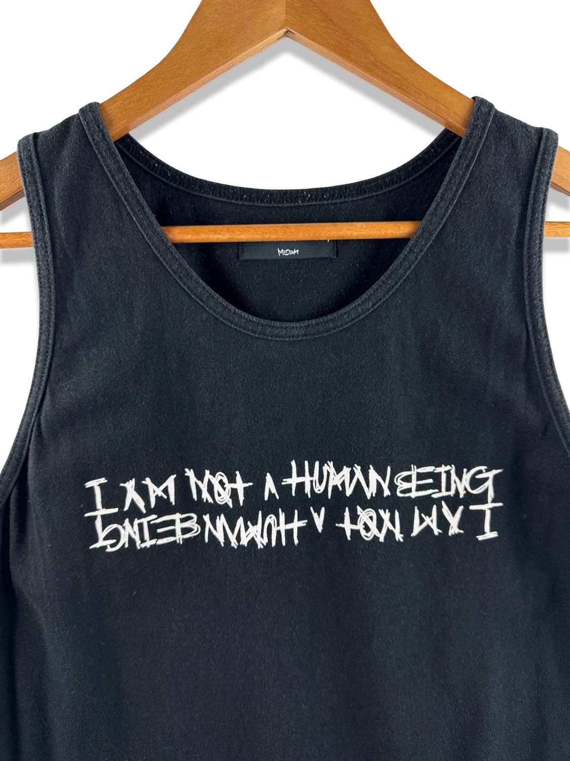 아임낫어휴먼비잉 블랙 슬리브리스3080 상품이미지3