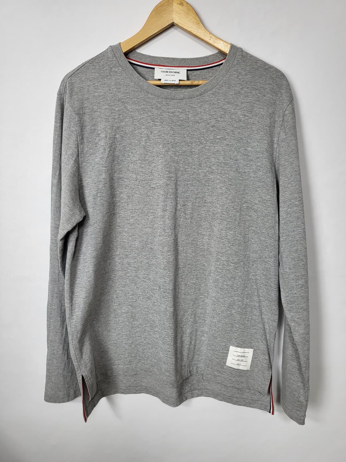 톰브라운 그레이 사이드 슬릿 롱스리브 티셔츠 (3) 상품이미지6