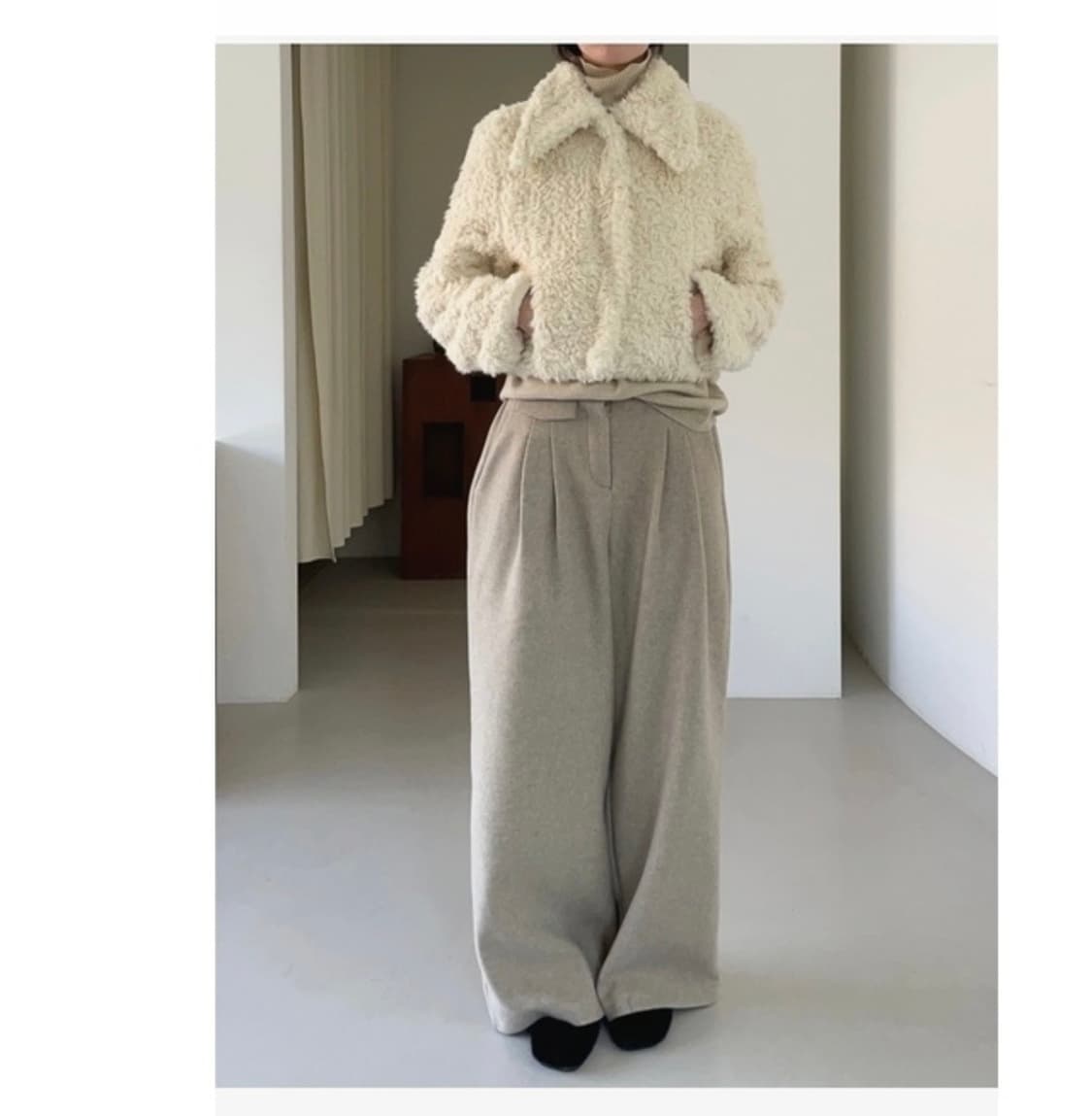 아델리오 크롭 양털 퍼자켓 상품이미지1