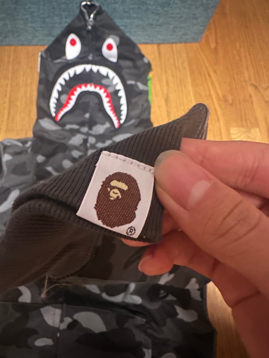 베이프 샤크후드 블랙 (급처) 상품이미지4