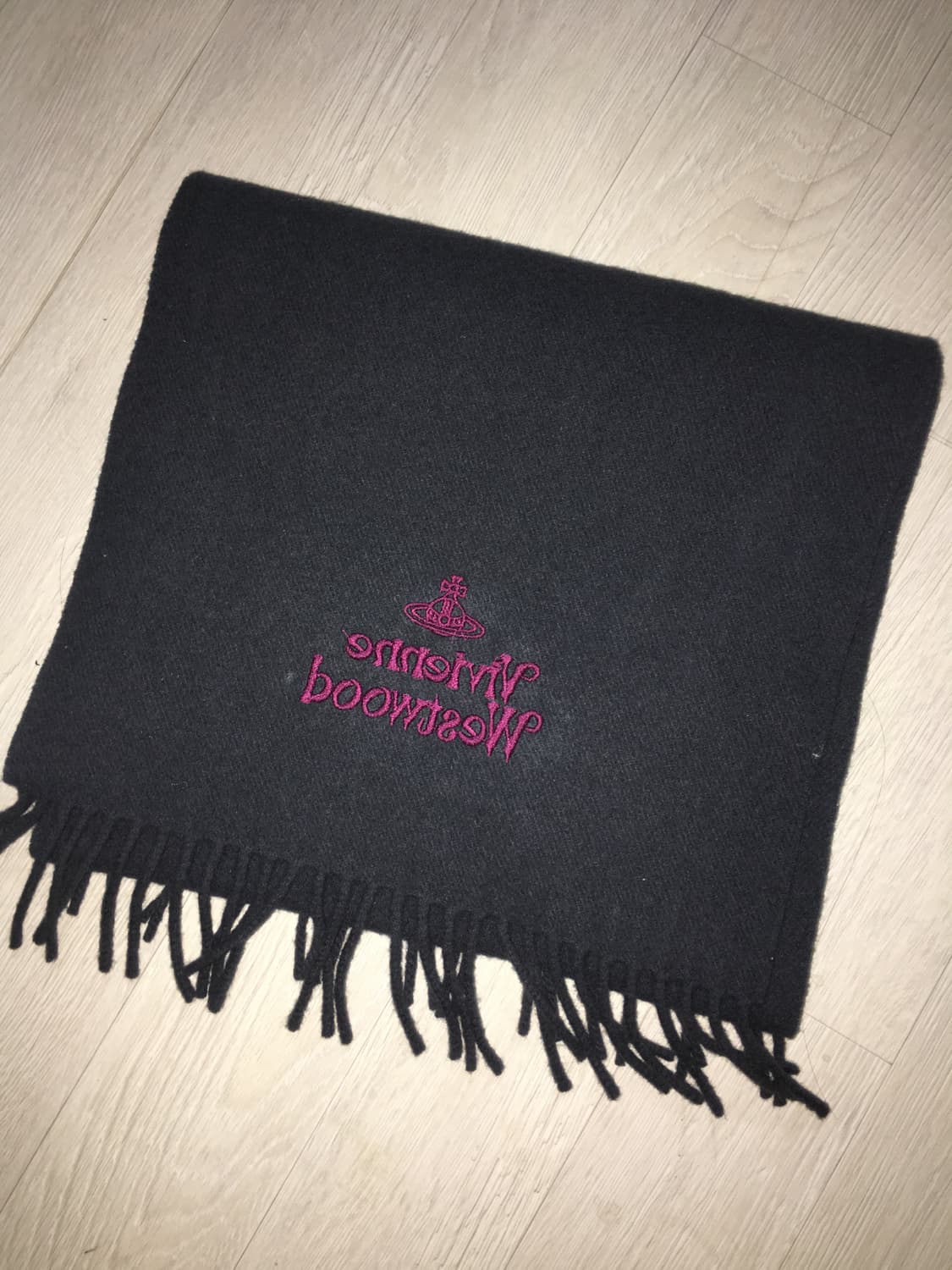 비비안 웨스트우드 자수 로고 울 머플러 다크그레이 상품이미지3