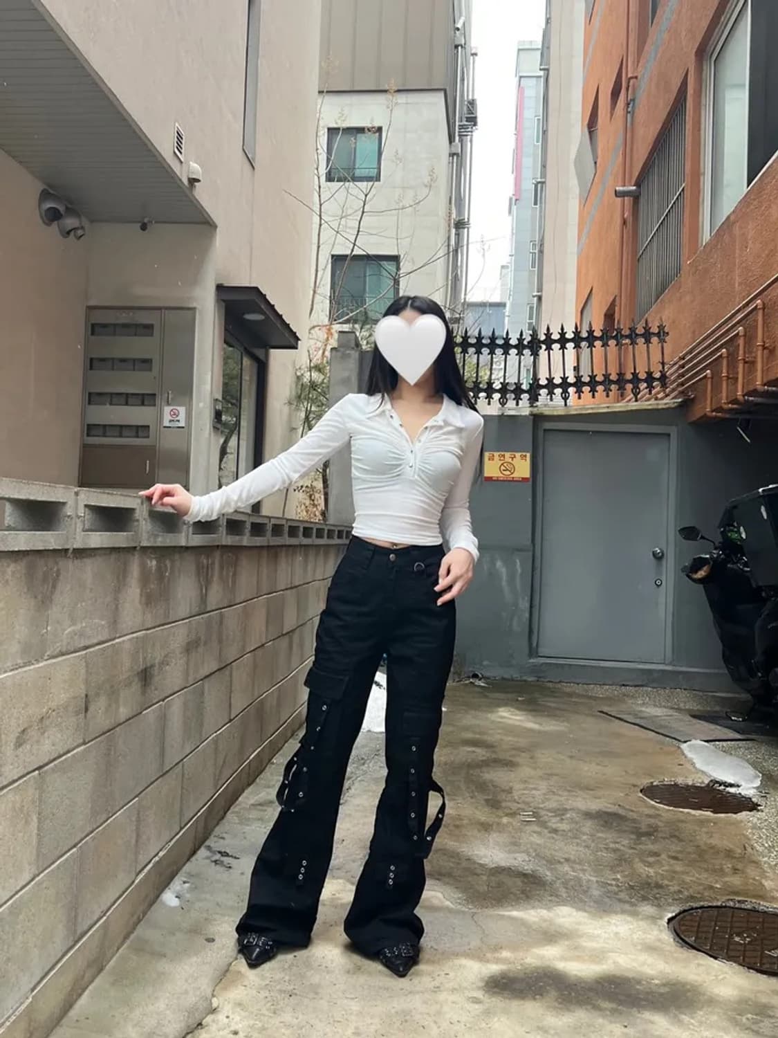 새상품] 블랙 셔링 반크롭 긴팔티 상품이미지5