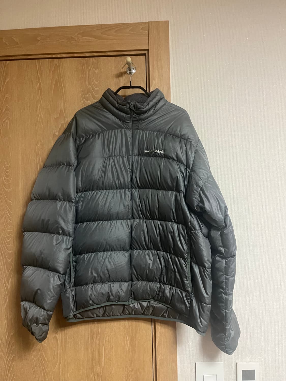 몽벨 패딩 상품이미지1