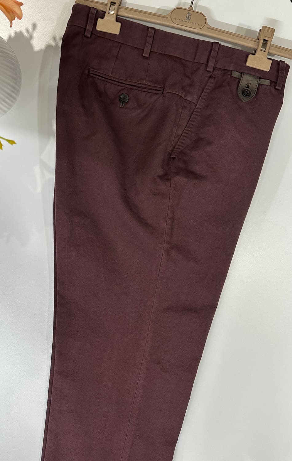 벨루티 클래식 버건디 램스킨 디테일 치노 팬츠 상품이미지1