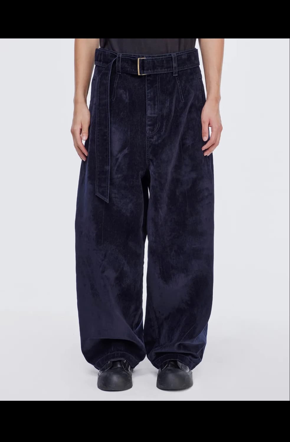 송지오 옴므 벨벳 커브 와이드 벨티드 데님 팬츠 네이비 상품이미지2