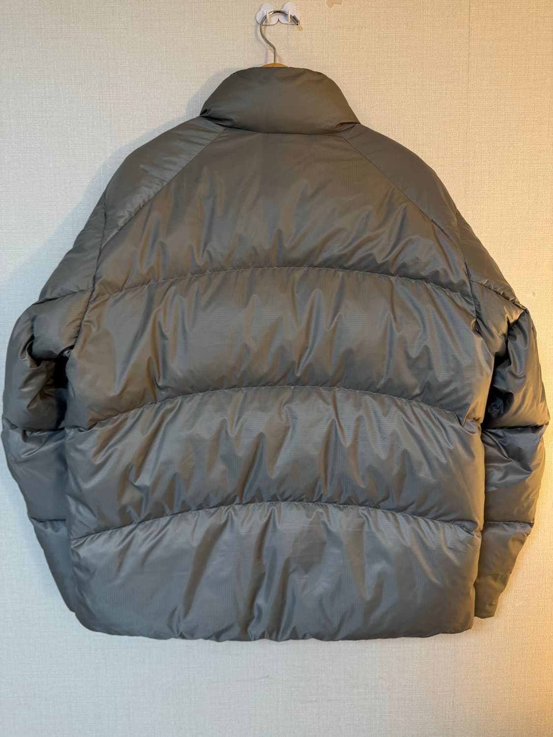 [XL]휠라 FILA 퍼텍스 유니 플로우 다운 패딩 그레이 상품이미지2