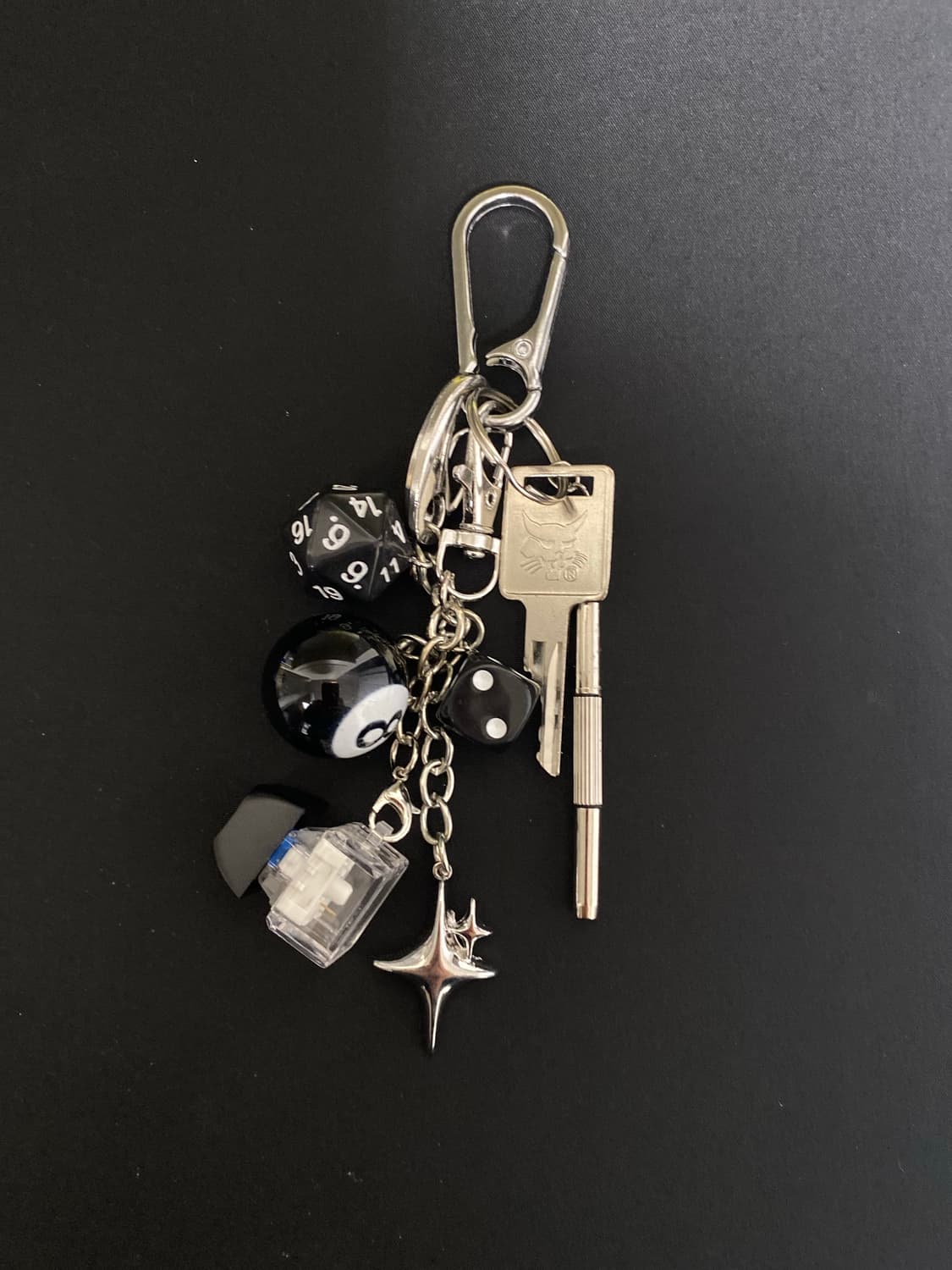 8볼 다이스 키링 상품이미지1