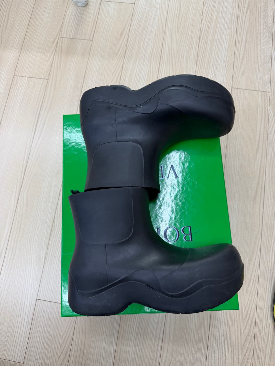 보테가 베네타 시어링 퍼들부츠 38사이즈 판매합니다 상품이미지6