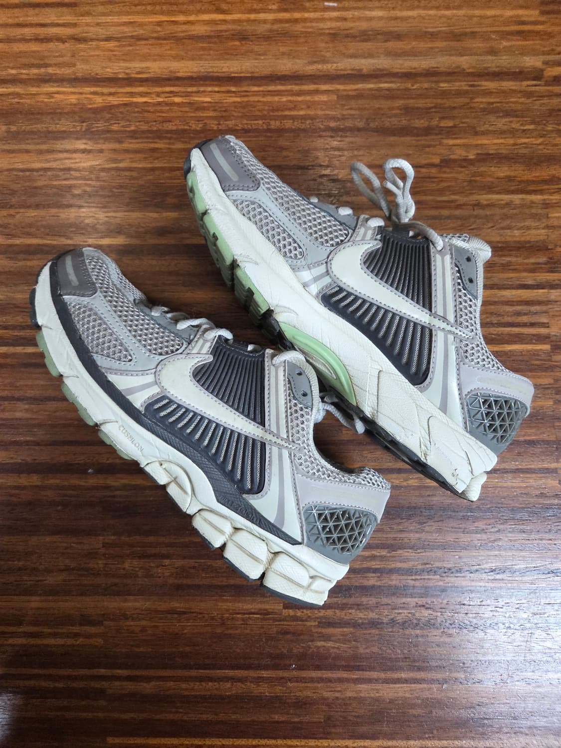 나이키 줌 보메로 5 250 상품이미지1